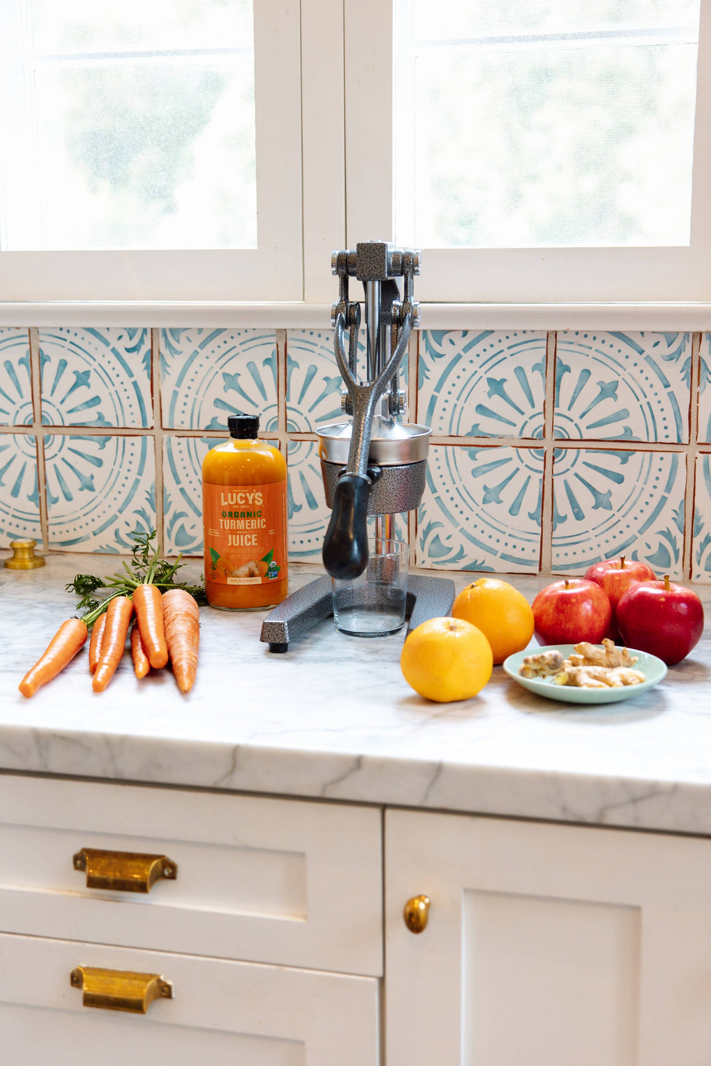 Lucy's Family Owned - Organic Turmeric Juice 34oz.
